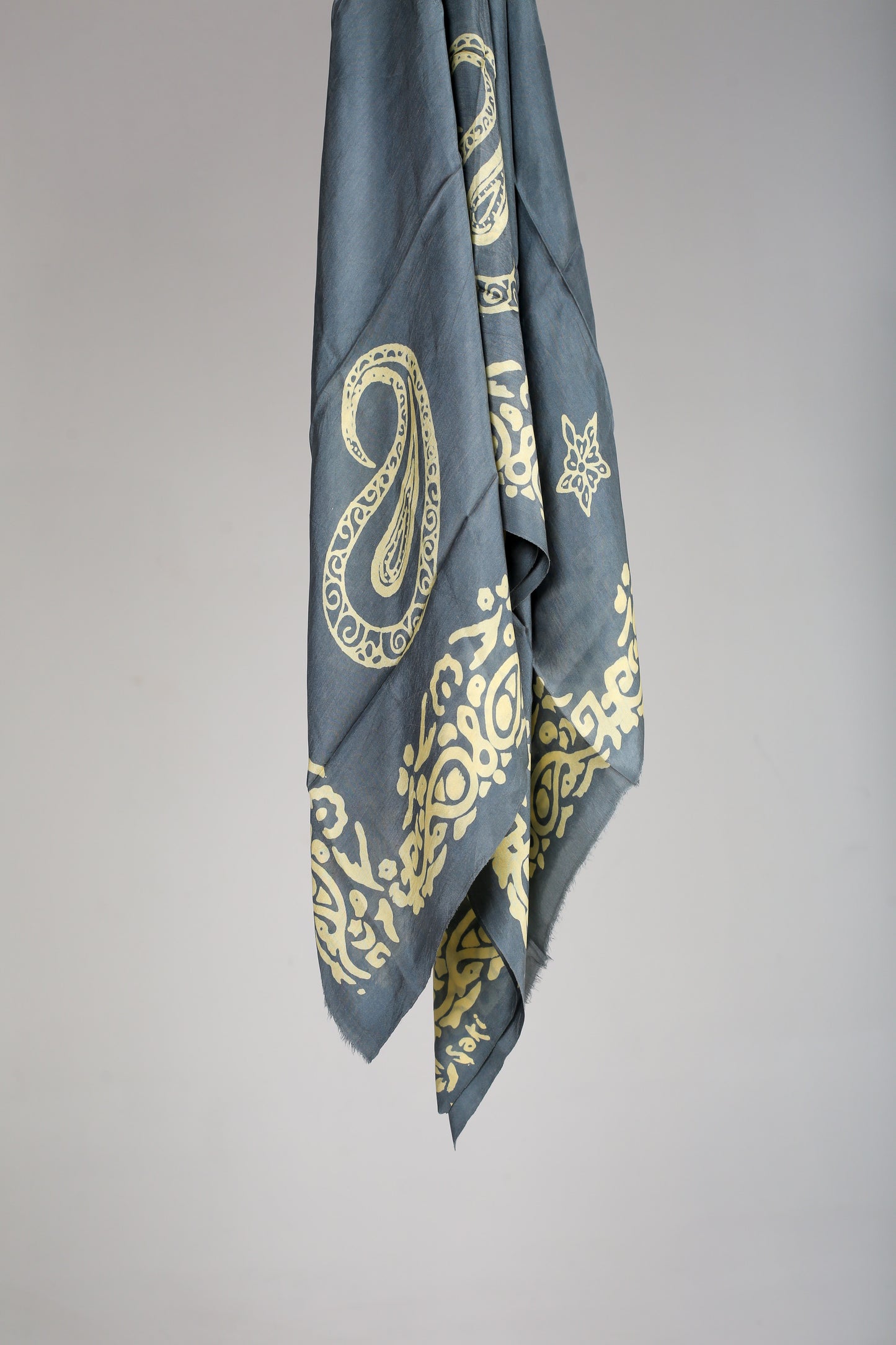 Dim Gray Silk Scarf with Buta Motifs and Patterned Edges